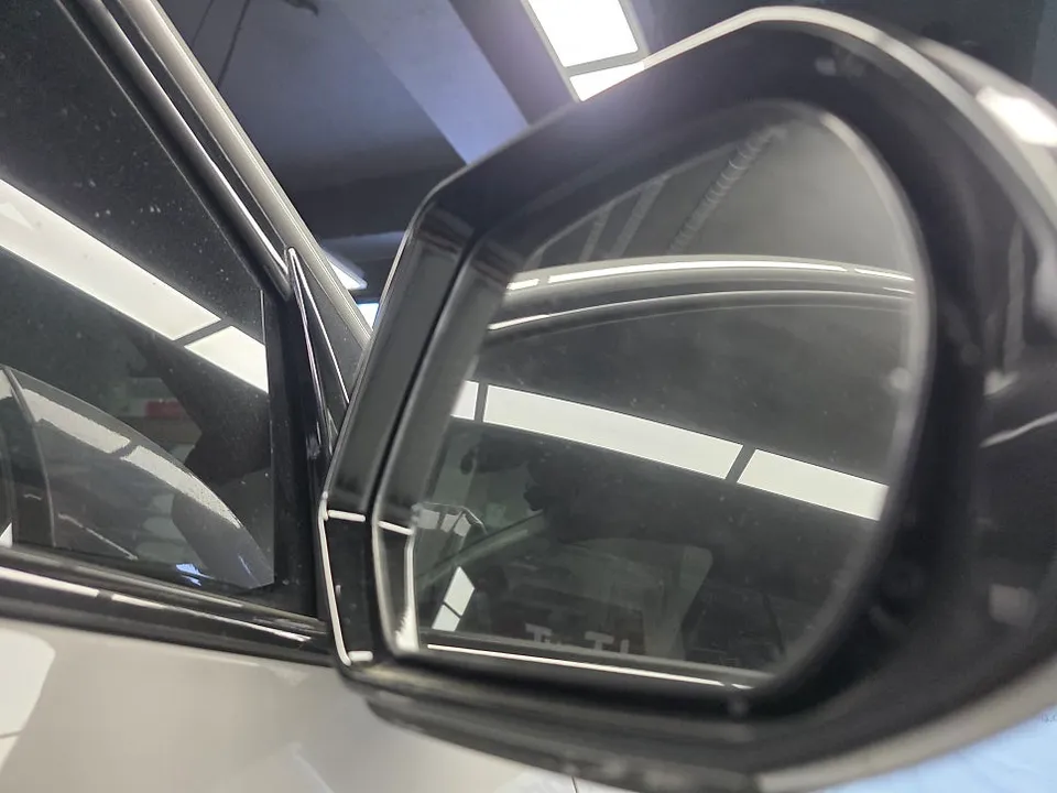 Hyundai IONIQ 5 oem options - Hyundai IONIQ 5 Blind Spot Assist Review — Enhanced Safety photo 3