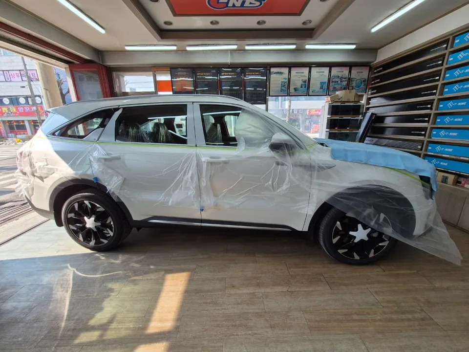 Kia Sorentoのカーフィルム施工事例|費用目安・仕上がり 施工写真 3-2