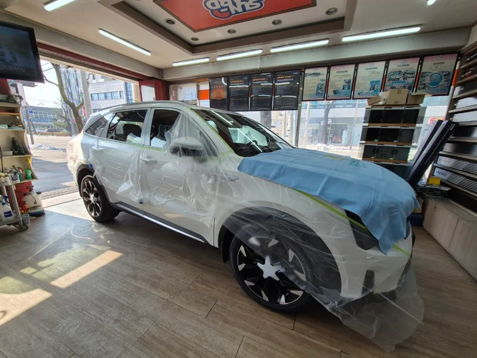 Kia Sorentoのカーフィルム施工事例|費用目安・仕上がり 施工写真 1-3