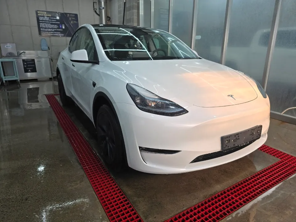 Tesla Model Y PPF施工事例|費用目安と仕上がり 施工写真 1-3