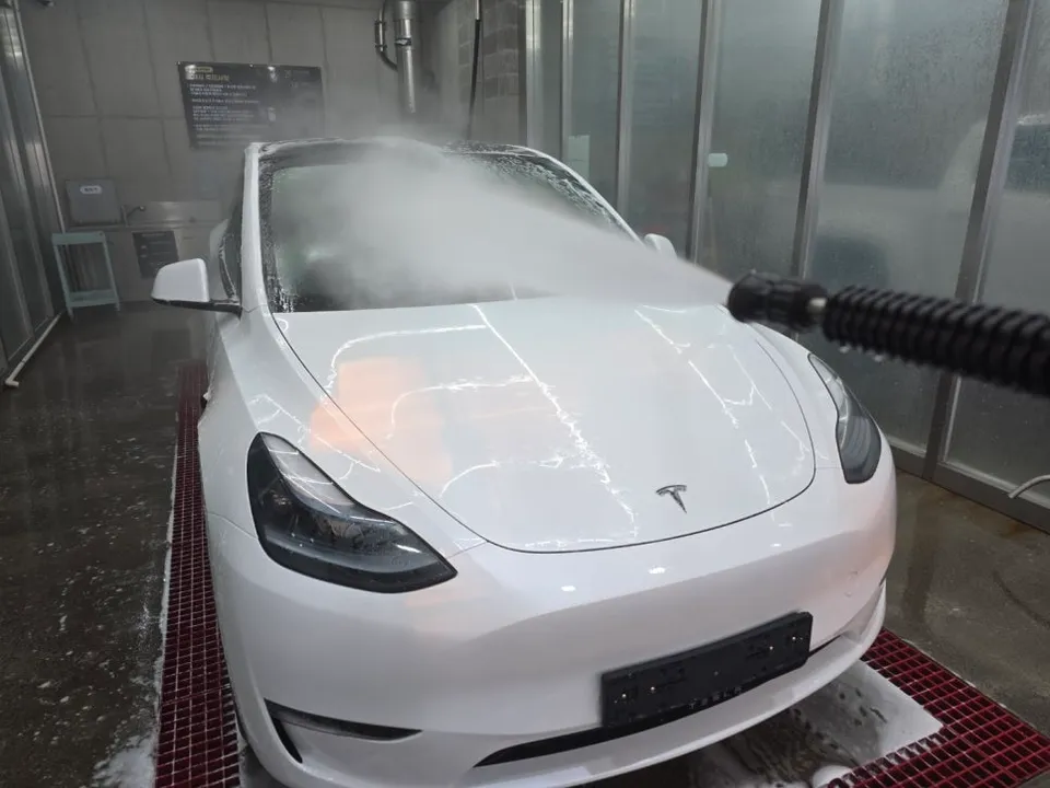 Tesla Model Y PPF施工事例|費用目安と仕上がり 施工写真 3-3