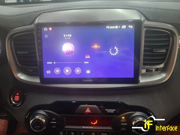 KiaのAndroid Auto・CarPlay取付事例 施工写真 1-2