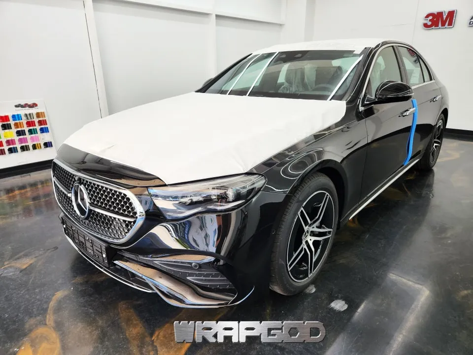 Mercedes-Benz Eクラス PPF施工事例|費用目安と仕上がり 施工写真 2-1