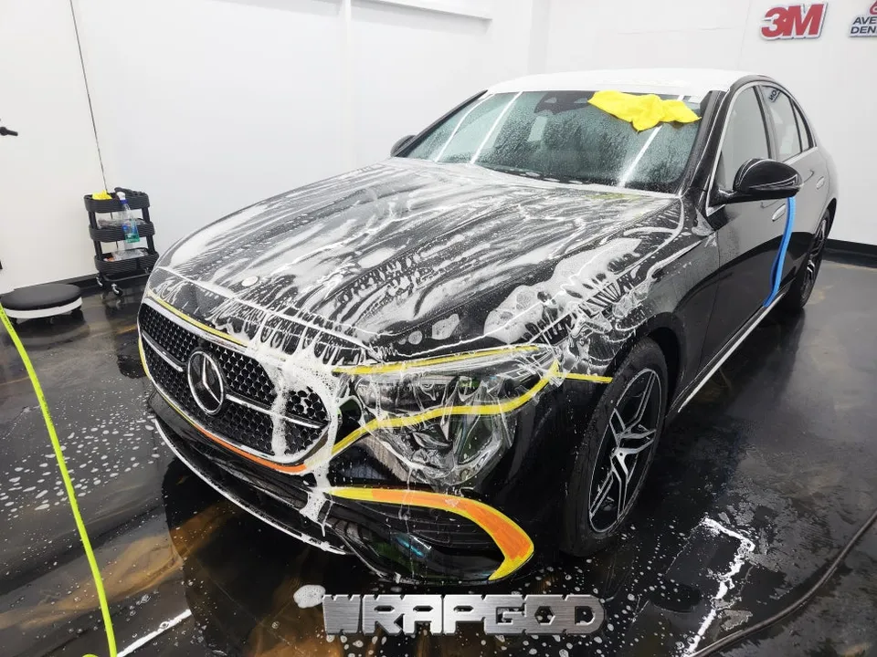 Mercedes-Benz Eクラス PPF施工事例|費用目安と仕上がり 施工写真 1-3
