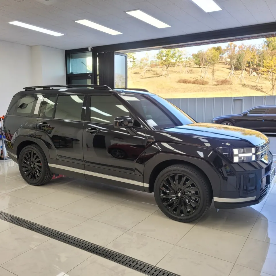 Hyundai Santa Fe MX5 vinyl wrap - Hyundai Santa Fe MX5 Vinyl Wrap Review — Black Ink Edition Transf photo 3