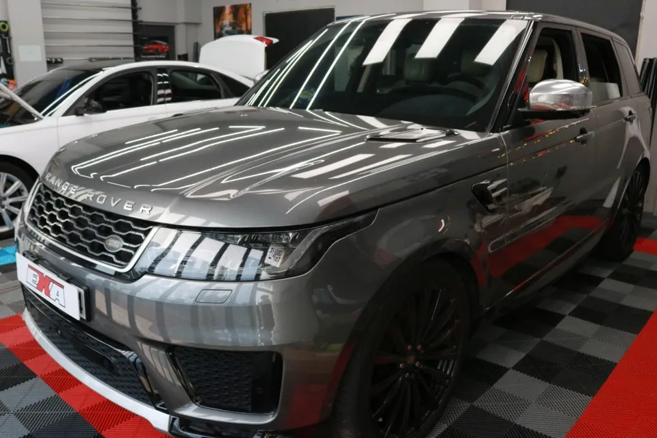 Land Rover Range Rover Sport vinyl wrap installation result