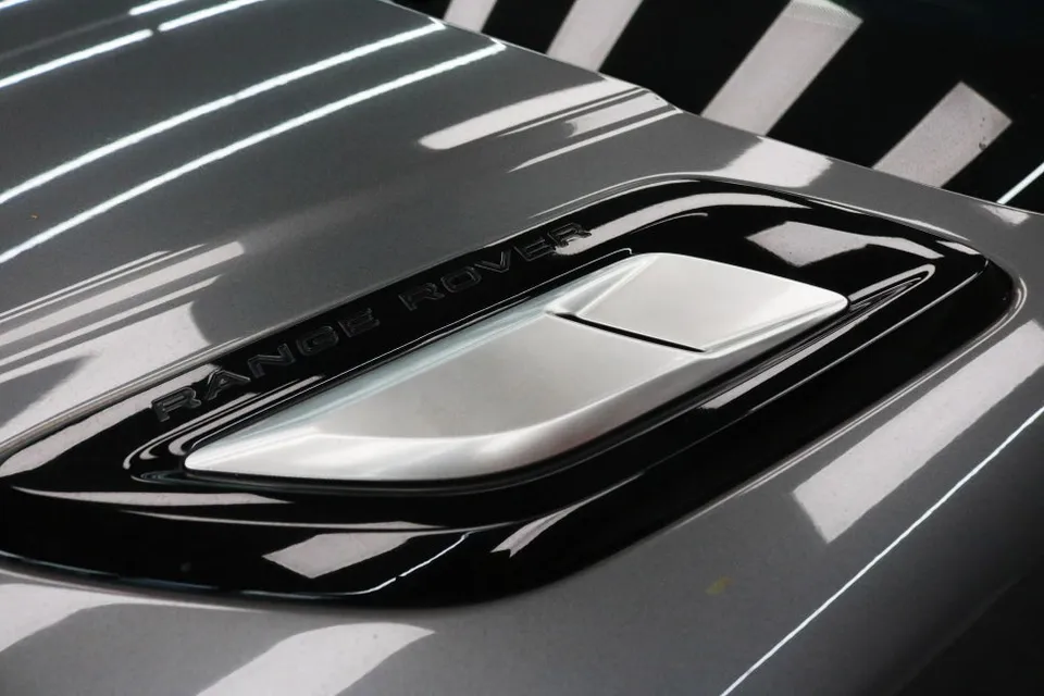Land Rover Range Rover Sport vinyl wrap - Land Rover Range Rover Sport Vinyl Wrap Review — Cost photo 4