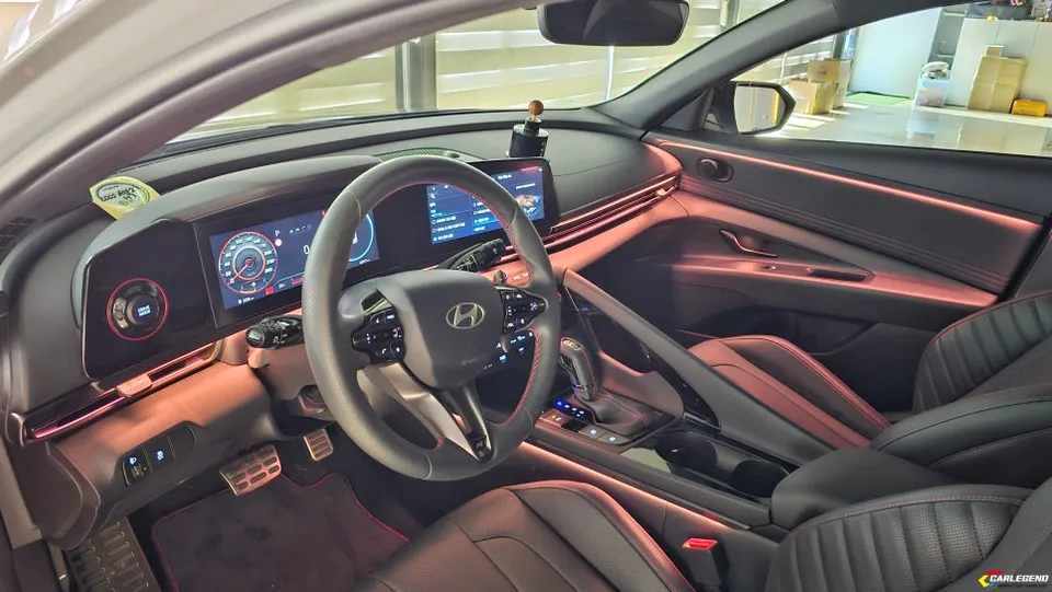 Hyundai Elantra ambient lighting - Hyundai Elantra Ambient Lighting Review: Custom Moldings for Enha photo 3