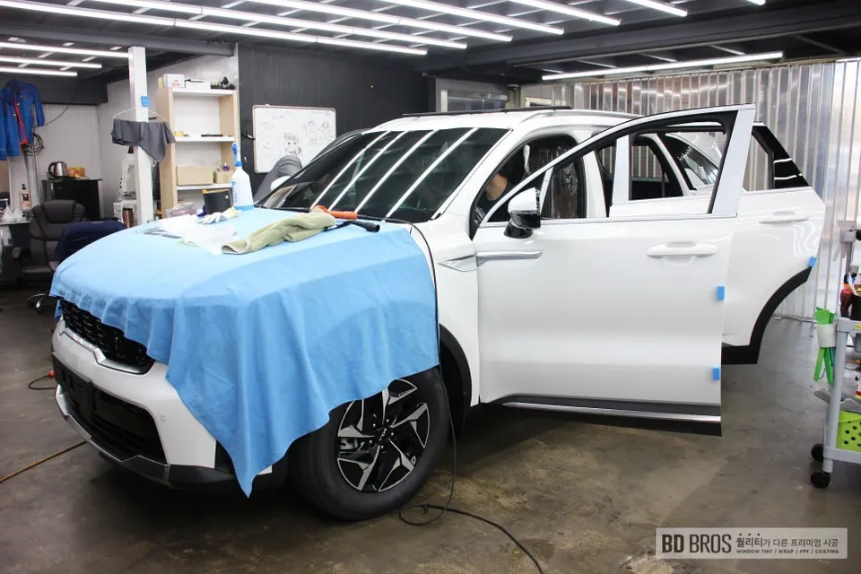 Kia Sorentoのカーフィルム施工事例|費用目安・仕上がり 施工写真 1-2