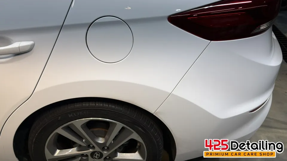 Hyundai Elantraのガラスコーティング事例|韓国での施工例 施工写真 2-2
