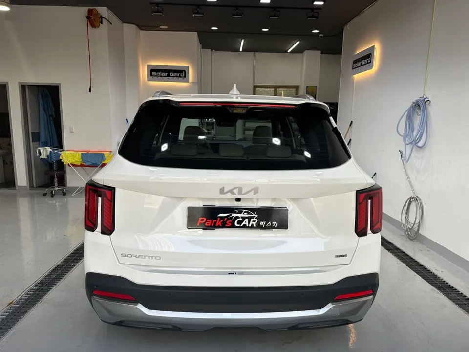 Kia Sorento Hybrid new car package - Kia Sorento Hybrid New Car Package Review: Protection & Clarity photo 3