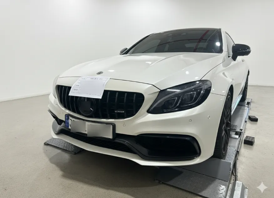 Mercedes-Benz C63 AMG body repair installation result
