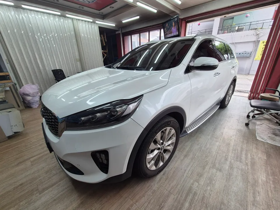 Kia Sorentoのカーフィルム施工事例｜費用目安・仕上がり 施工写真 2-1