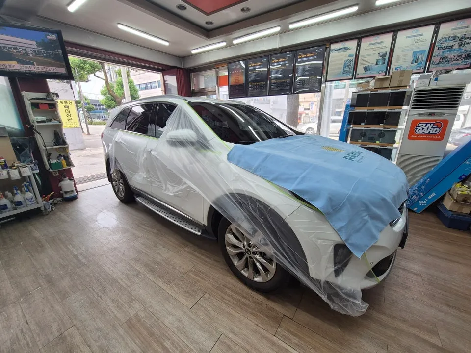 Kia Sorentoのカーフィルム施工事例｜費用目安・仕上がり 施工写真 2-2