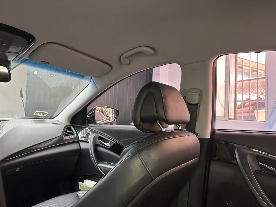 Hyundai Grandeur HGのカーフィルム施工事例|費用目安・仕上がり 施工写真 3-1