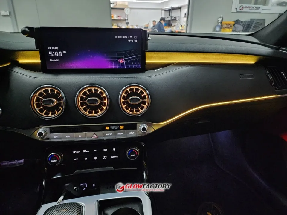 Kia Stinger ambient lighting - Kia Stinger Ambient Lighting Review: Stunning Interior Upgrade photo 3