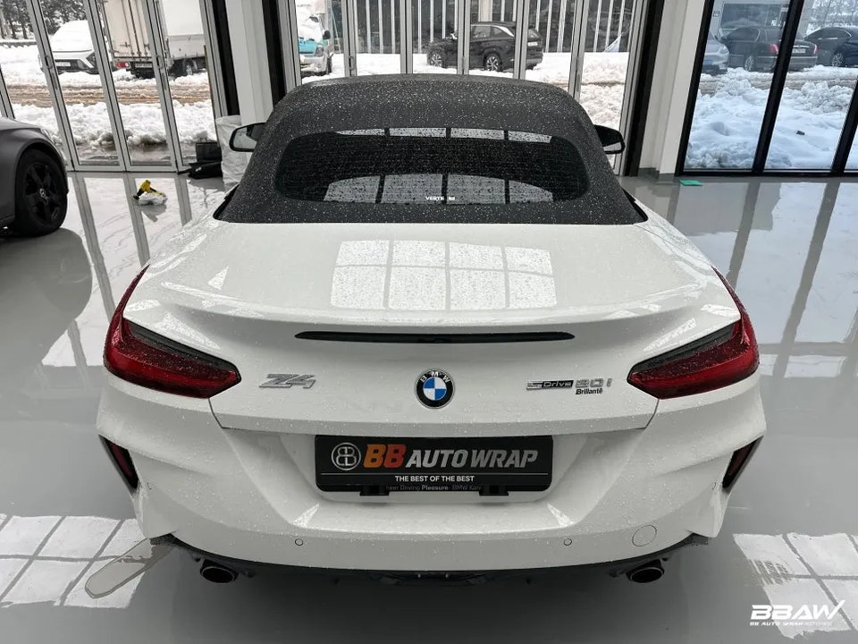 BMW Z4 G29 カーラッピング事例｜AX ティファニーブルー 施工写真 1-2