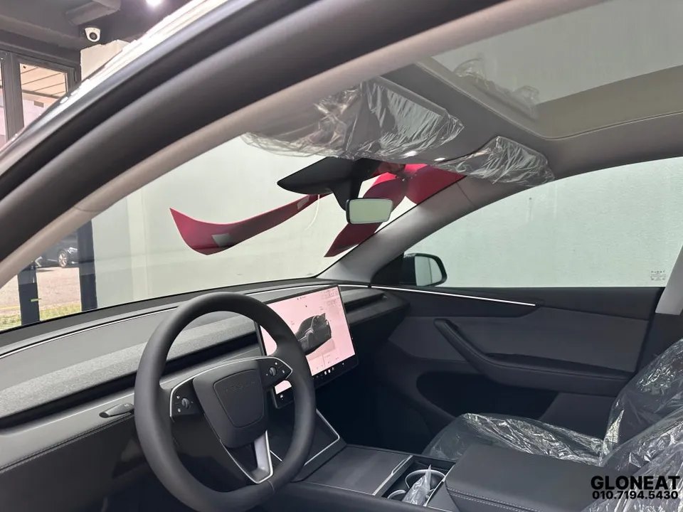 Tesla Model Yのカーフィルム施工事例|費用目安・仕上がり 施工写真 3-3