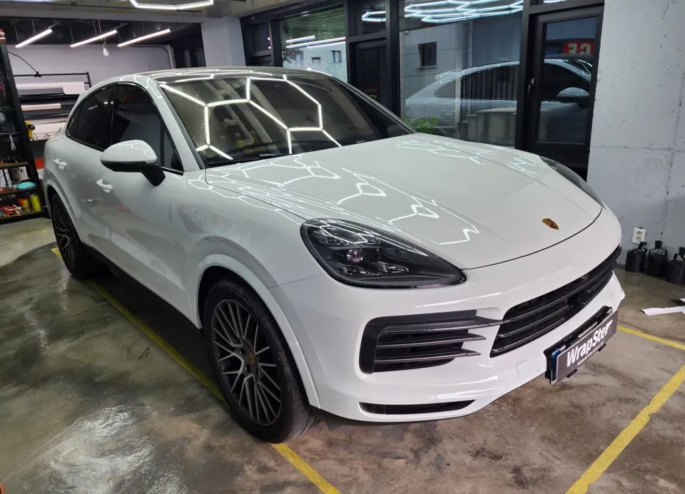 Porsche Cayenne E3のカーラッピング事例 施工写真 4-1