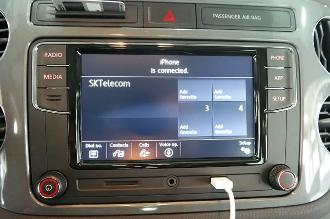 Volkswagen Tiguan android head unit - Volkswagen Tiguan Apple CarPlay Install Review photo 5