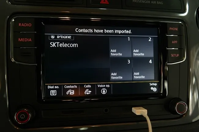 Volkswagen Tiguan android head unit - Volkswagen Tiguan Apple CarPlay Install Review photo 6