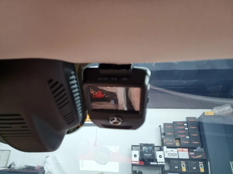 Mercedes-Benz CLS Dash Cam Installation Review photo 2