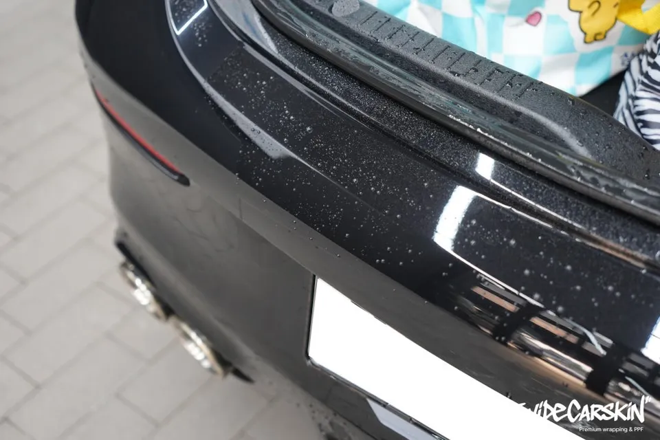メルセデス・ベンツ Cクラス クーペ PPF施工事例|費用目安・仕上がり 施工写真 1-2