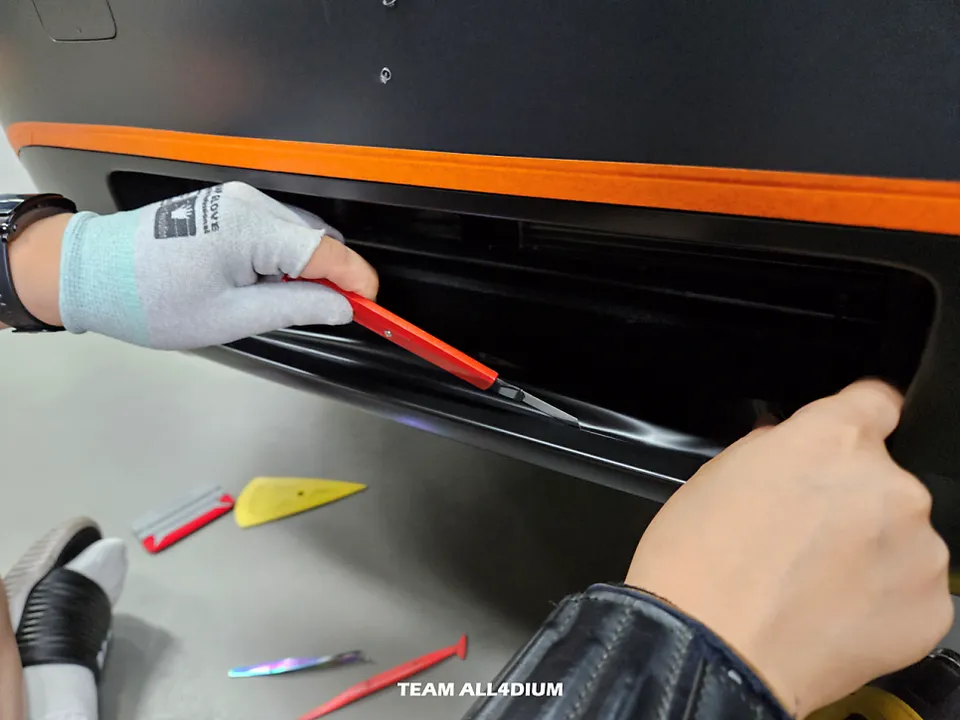 Hyundai IONIQ 9 Vinyl Wrap Review: Satin Black Transformation photo 13