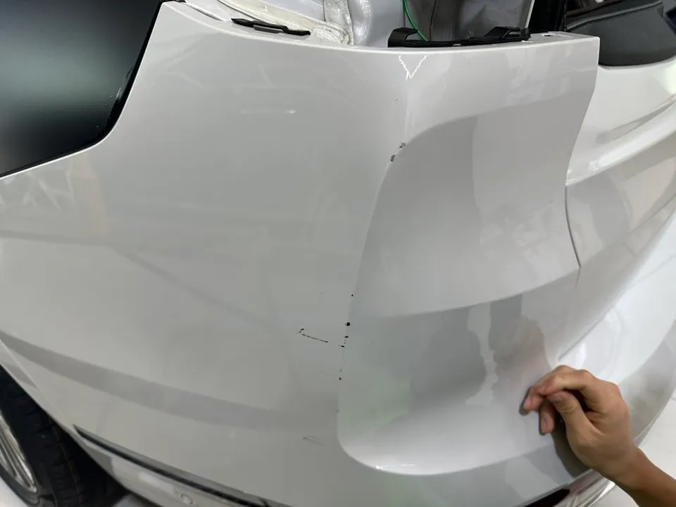BMW X7のカーラッピング事例|サテンブラックとクロームdelete 施工写真 1-2