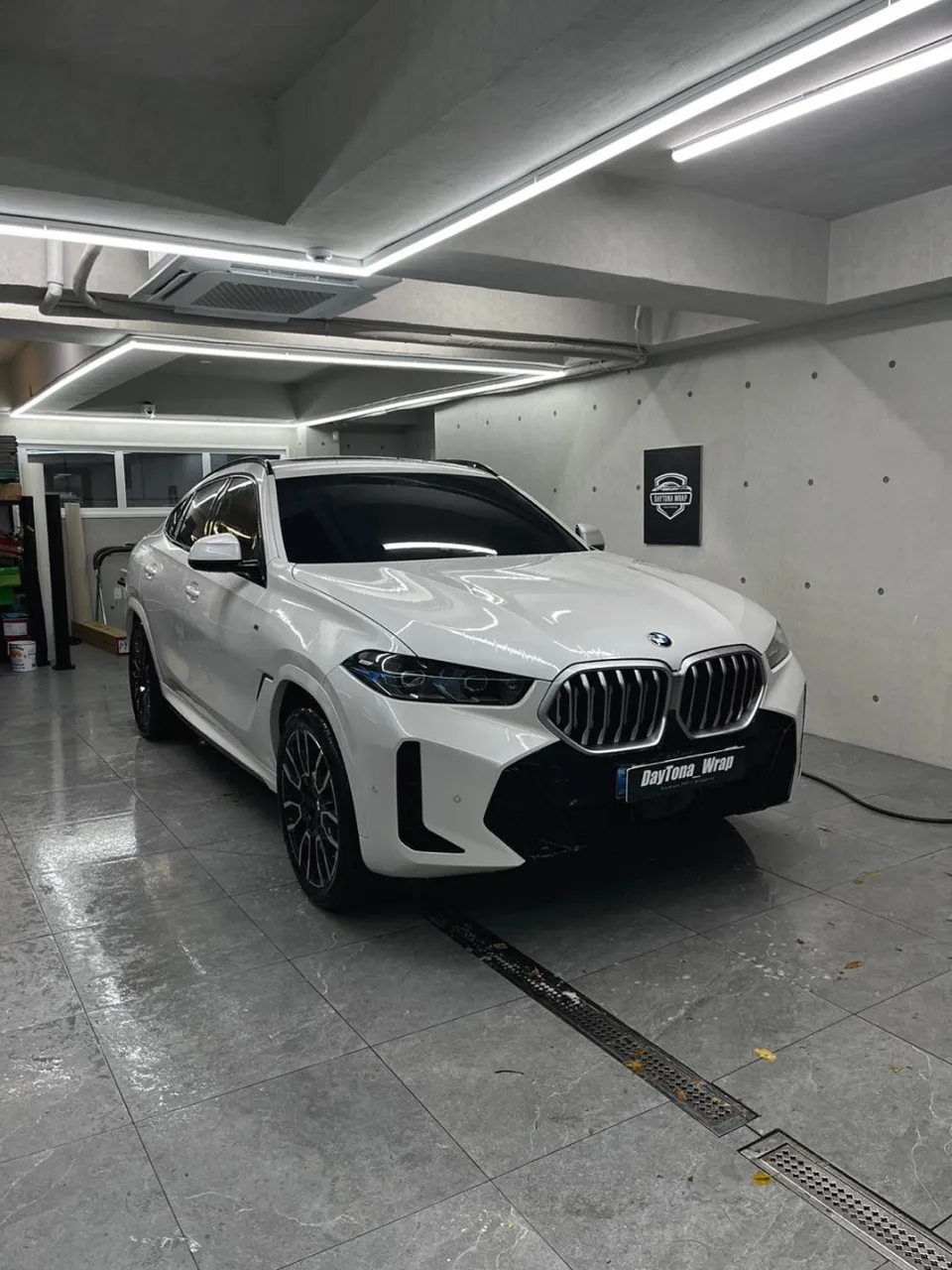 BMW X6 PPF施工事例|費用目安と仕上がり 施工写真 3-1