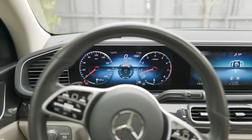 Mercedes-Benz GLE W167 steering wheel review