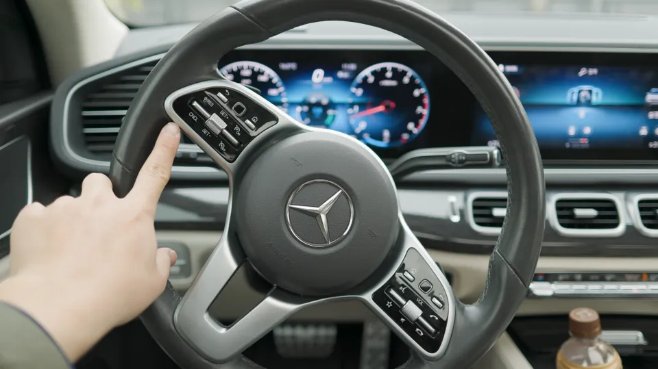 Mercedes-Benz GLE W167 Steering Wheel Customization Review photo 2