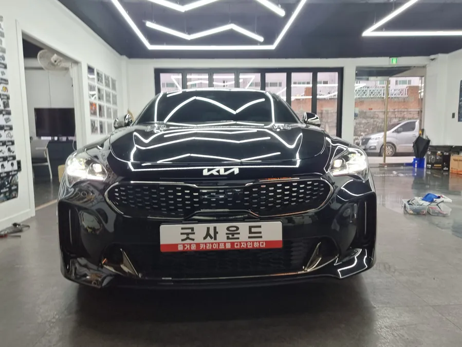 Kia Stingerのカーオーディオ施工事例 写真
