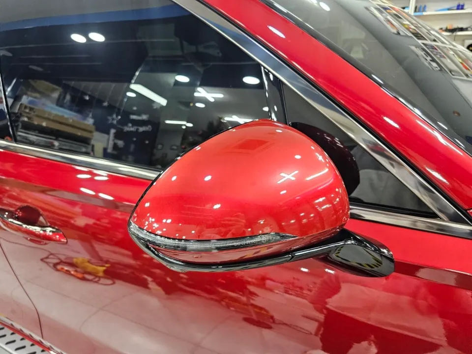 Genesis GV70 vinyl wrap - Genesis GV70 Side Mirror Wrap Review photo 5