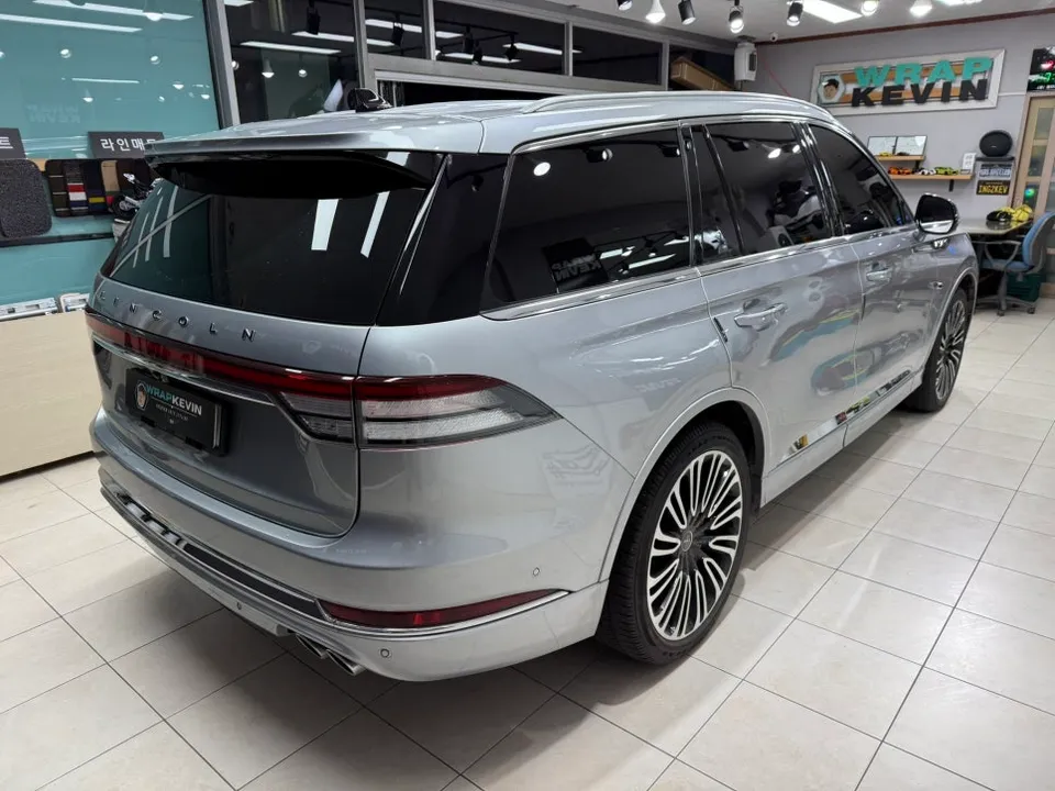 Lincoln Aviator ppf - Lincoln Aviator PPF Review: Piano Black Two-Tone Roof photo 4
