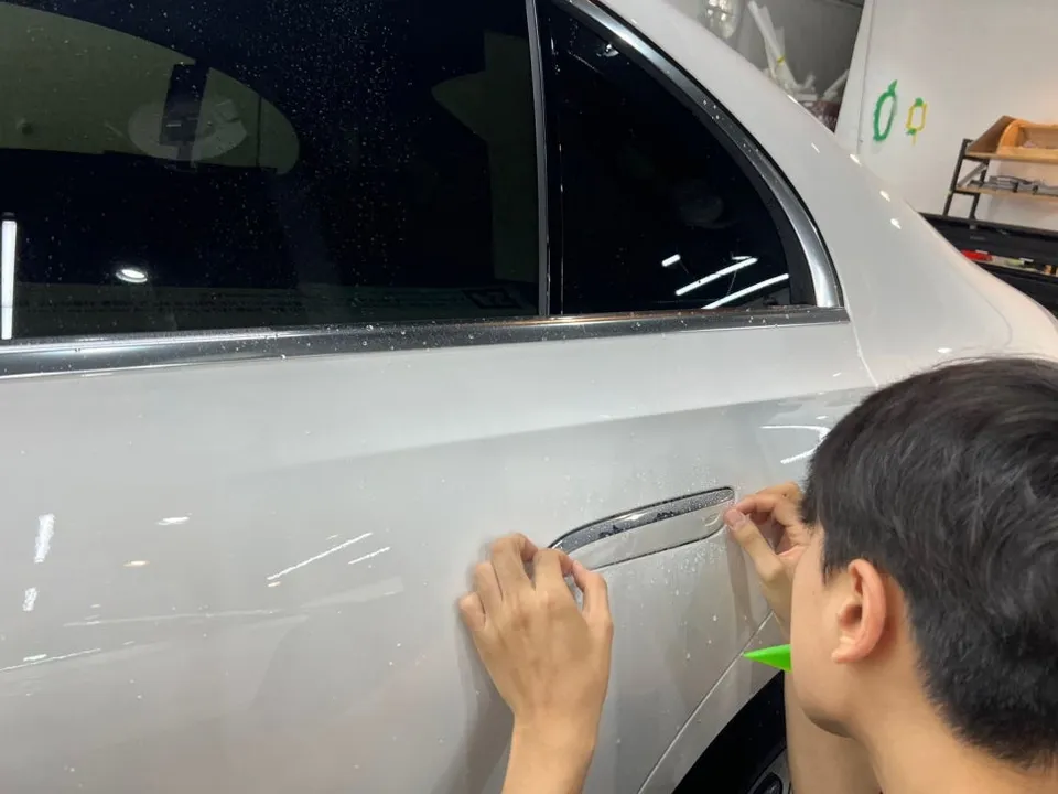 Mercedes-Benz Eクラス W214 PPF施工事例|費用目安・仕上がり 施工写真 1-3