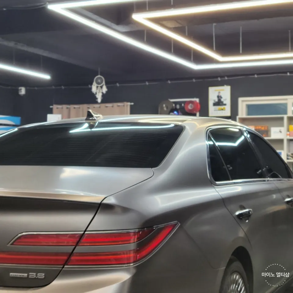 Genesis G90のカーフィルム施工事例|費用目安と仕上がり 施工写真 2-3