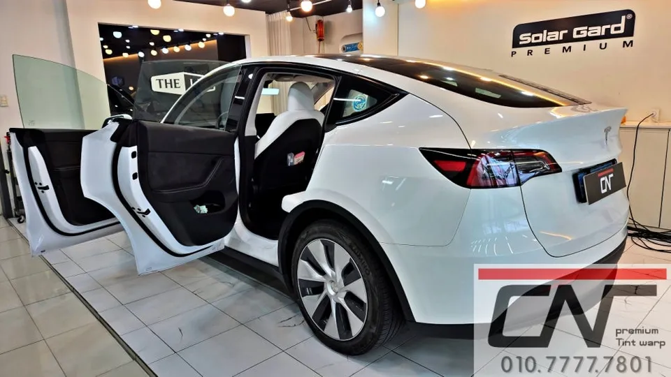 Tesla Model Y window tinting - Tesla Model Y Window Tinting Review: Solar Gard Quantum 37% photo 3