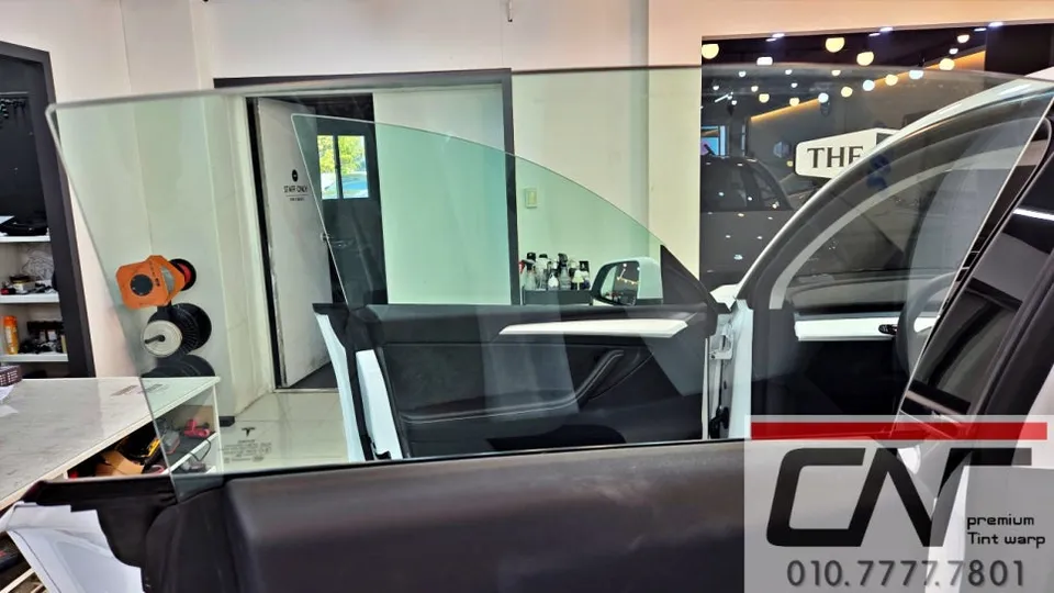 Tesla Model Y window tinting - Tesla Model Y Window Tinting Review: Solar Gard Quantum 37% photo 6