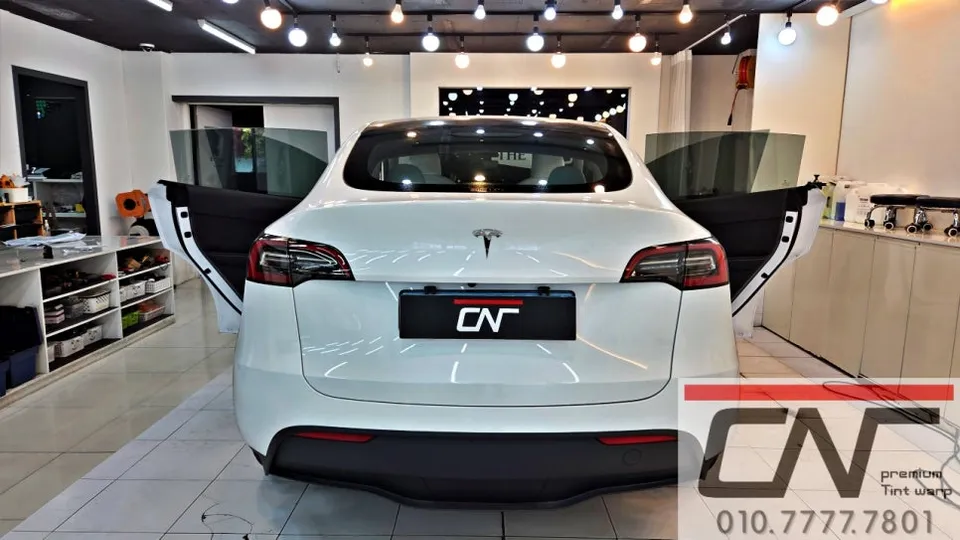 Tesla Model Y window tinting - Tesla Model Y Window Tinting Review: Solar Gard Quantum 37% photo 7