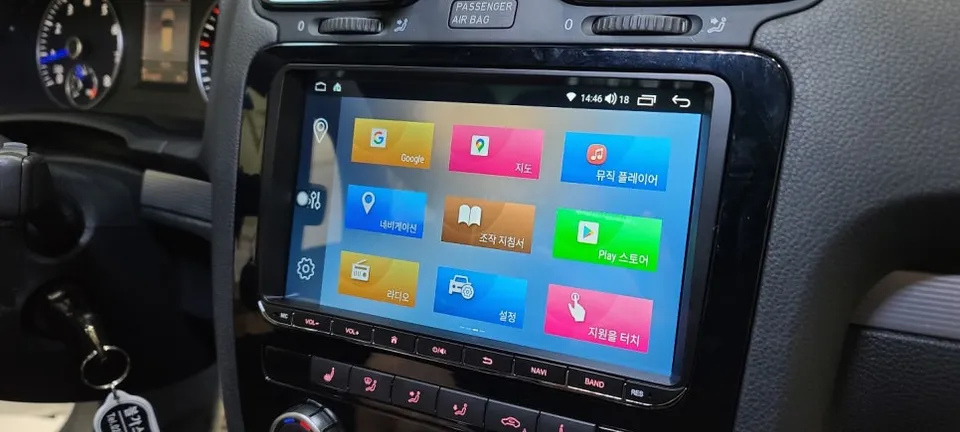 Volkswagen SciroccoのAndroid Auto・CarPlay取付事例 施工写真 4-1
