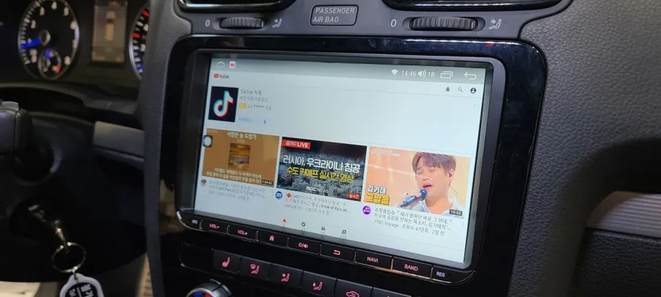 Volkswagen SciroccoのAndroid Auto・CarPlay取付事例 施工写真 1-2