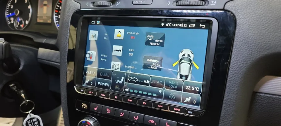 Volkswagen SciroccoのAndroid Auto・CarPlay取付事例 施工写真 4-2