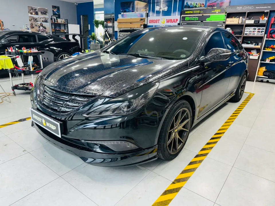 Hyundai Sonata YFのカーラッピング事例|費用目安・仕上がり 施工写真 2-1