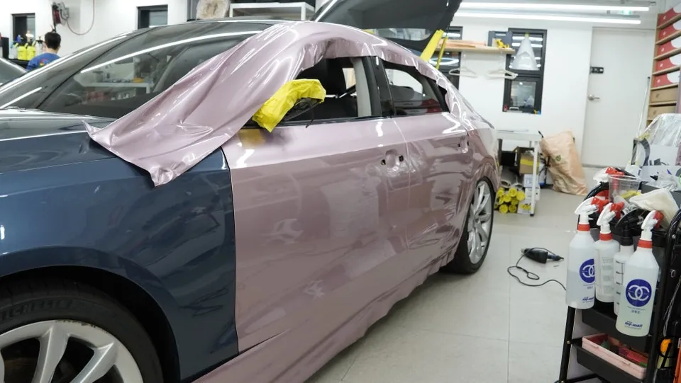 Audi A5のカーラッピング事例|費用目安・仕上がり 施工写真 2-3