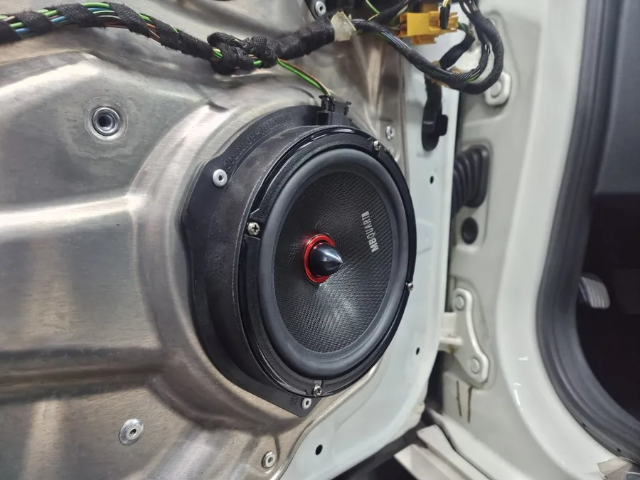 Mercedes-Benz E-Class W212 car audio - Mercedes-Benz E-Class W212 Car Audio Upgrade Review photo 6