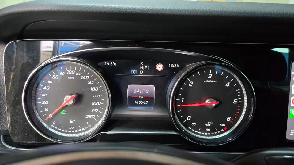 Mercedes-Benz E-Class W213 ambient lighting - Mercedes-Benz E-Class W213 Ambient Lighting Review photo 3