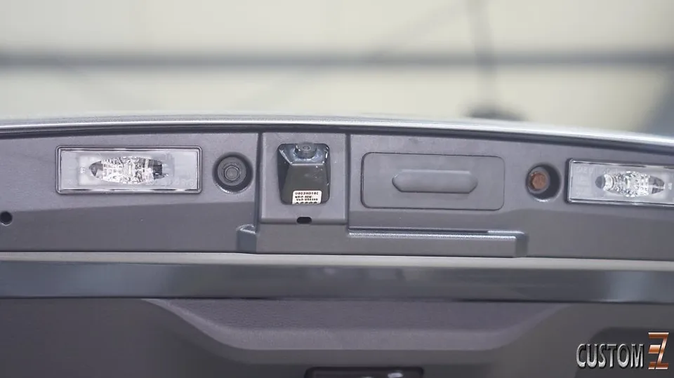 BMW M3 OEM Options Navigation & Camera Review photo 4
