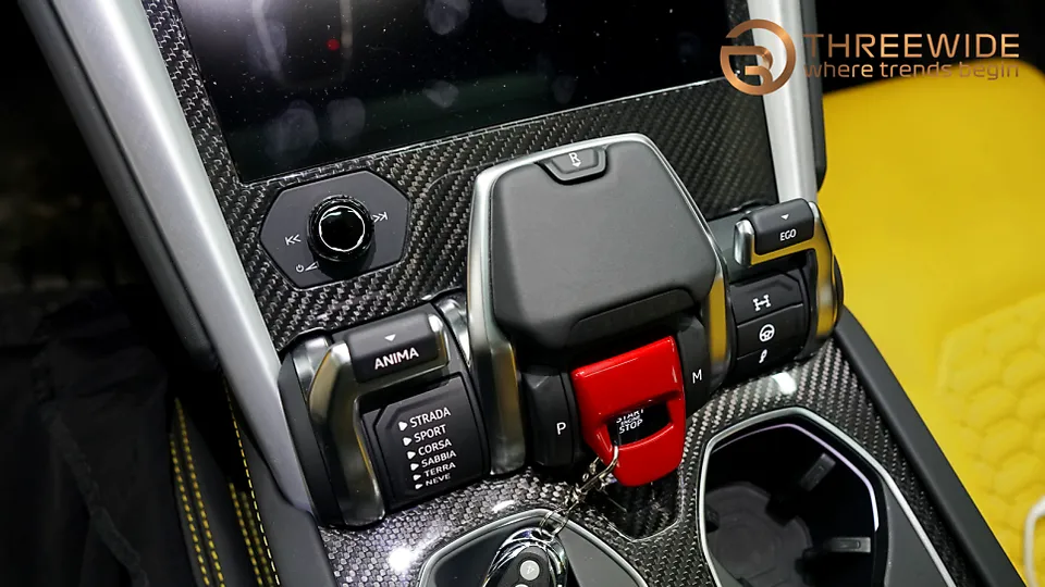 Lamborghini UrusのPPF施工事例|実例と費用目安 施工写真 1-2