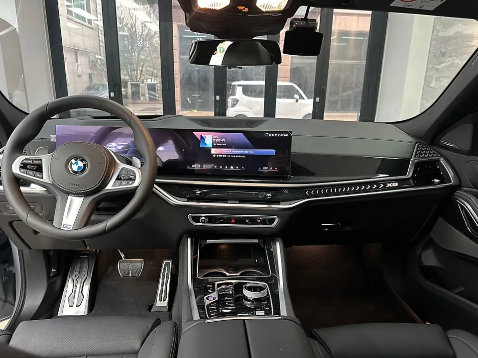 BMW X6のカーラッピング事例|内装・外装のカスタム 施工写真 3-3